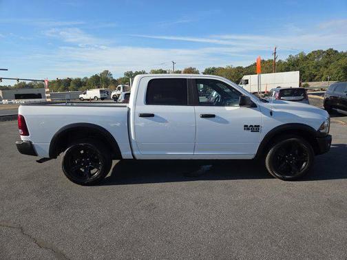 2024 RAM 1500 Classic Warlock Crew Cab 4x4 5'7' Box