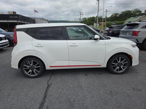 2021 Kia Soul GT-Line