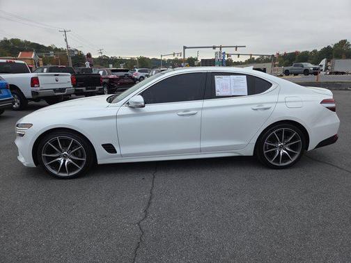 2022 Genesis G70 2.0T AWD