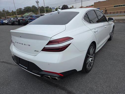 2022 Genesis G70 2.0T AWD