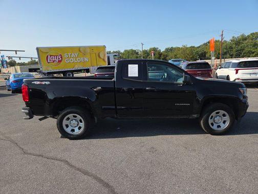 2022 Chevrolet Colorado WT