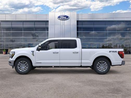 Star White Metallic Tri-Coat 2026 Ford F-150 Lariat