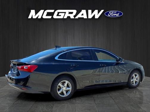 Black Metallic 2018 Chevrolet Malibu 1LS