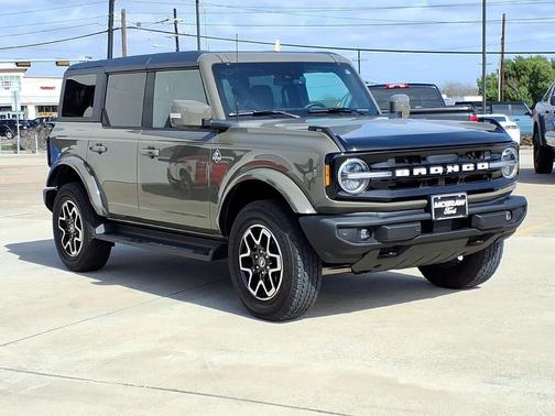 2025 Ford Bronco Outer Banks