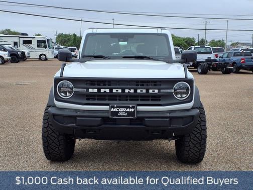 Oxford White 2025 Ford Bronco Base