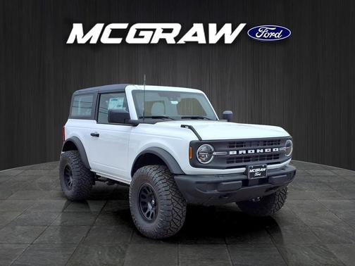 Oxford White 2025 Ford Bronco Base