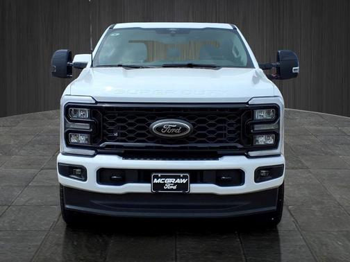 Oxford White 2026 Ford F-250 Lariat