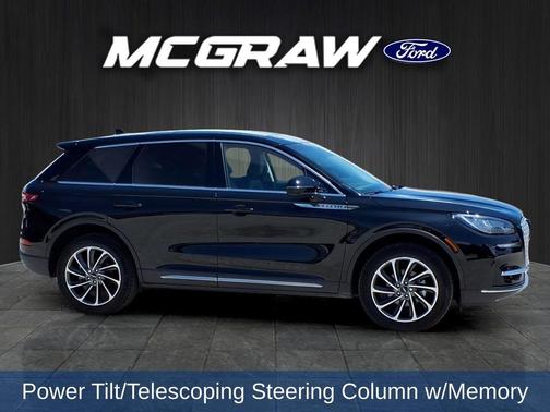 Infinite Black Metallic Clearcoat 2024 Lincoln Corsair Premiere