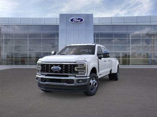 Star White Metallic Tri-Coat 2026 Ford F-350 Lariat