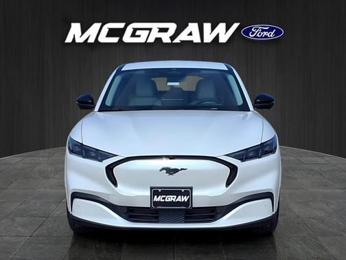 Star White Metallic Tri-Coat 2025 Ford Mustang Mach-E Premium