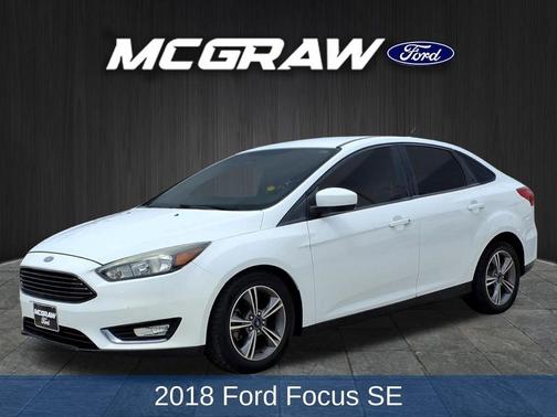 Oxford White 2018 Ford Focus SE