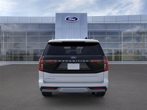 Space Silver Metallic 2026 Ford Expedition Platinum