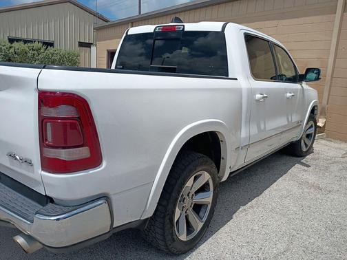 Bright White Clearcoat 2021 RAM 1500 Limited