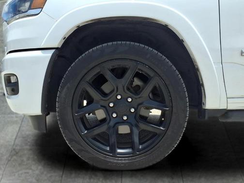 Bright White Clearcoat 2025 RAM 1500 Laramie