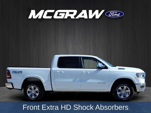 Bright White Clearcoat 2020 RAM 1500 Laramie