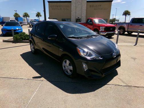 2016 Toyota Prius c Two