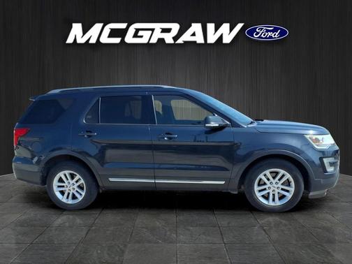 Quartz Metallic 2017 Ford Explorer XLT