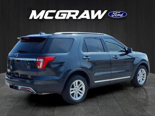 Quartz Metallic 2017 Ford Explorer XLT