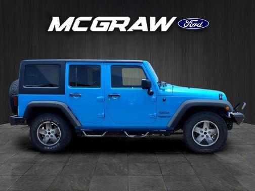 Chief Clearcoat 2017 Jeep Wrangler Unlimited Sport