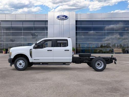 Oxford White 2026 Ford F-350 XL