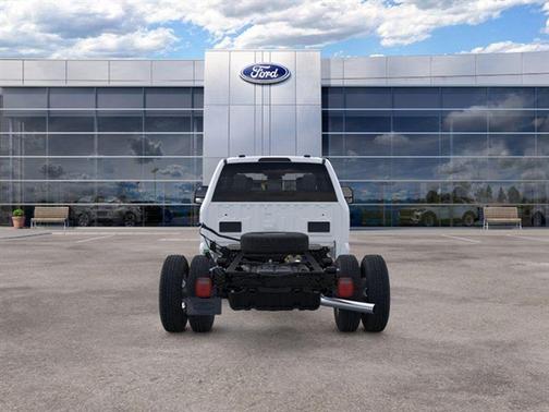 Oxford White 2026 Ford F-350 XL