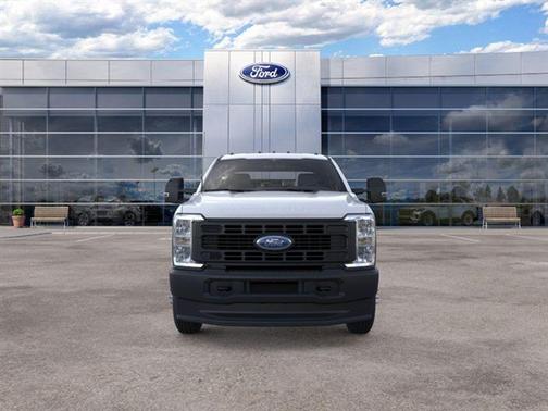 Oxford White 2026 Ford F-350 XL