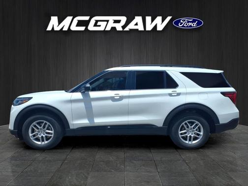 Star White Metallic Tri-Coat 2026 Ford Explorer Active