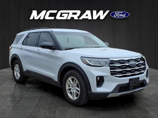 Space White Metallic 2026 Ford Explorer Active