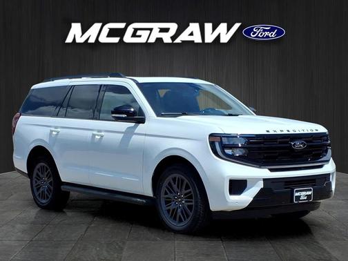 Star White Metallic Tri-Coat 2026 Ford Expedition Platinum