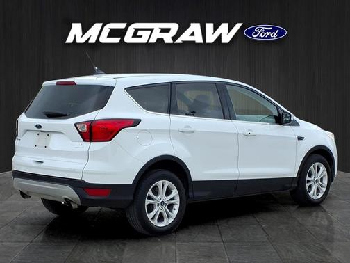 Oxford White 2019 Ford Escape SE