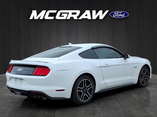 Oxford White 2020 Ford Mustang GT