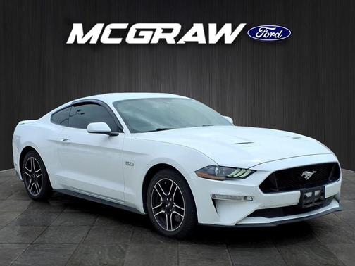 Oxford White 2020 Ford Mustang GT