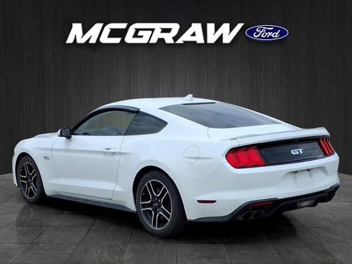 Oxford White 2020 Ford Mustang GT