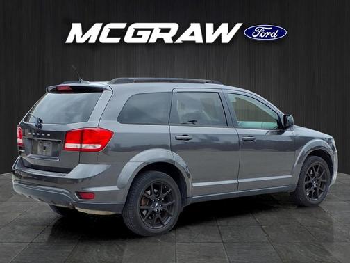 Granite Pearlcoat 2018 Dodge Journey SXT