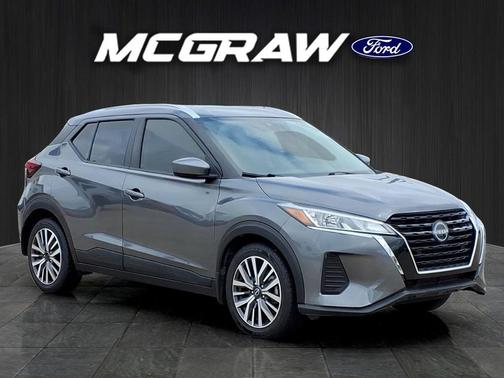 Gun Metallic 2022 Nissan Kicks SV