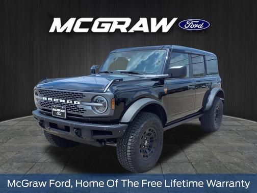 Oxford White 2026 Ford Bronco Badlands