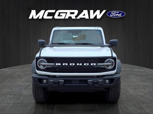 Oxford White 2026 Ford Bronco Badlands
