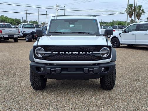 Oxford White 2026 Ford Bronco Badlands
