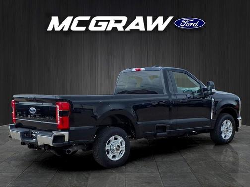 Agate Black Metallic 2026 Ford F-350 XLT