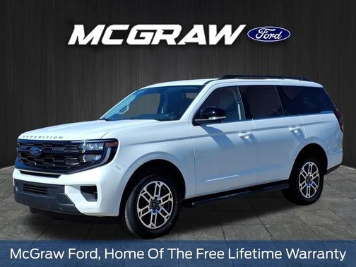 Star White Metallic Tri-Coat 2026 Ford Expedition Active