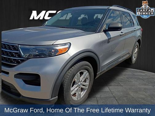 Iconic Silver Metallic 2023 Ford Explorer XLT