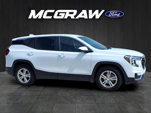 Summit White 2024 GMC Terrain SLE