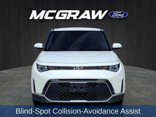 Snow White Pearl 2024 Kia Soul LX