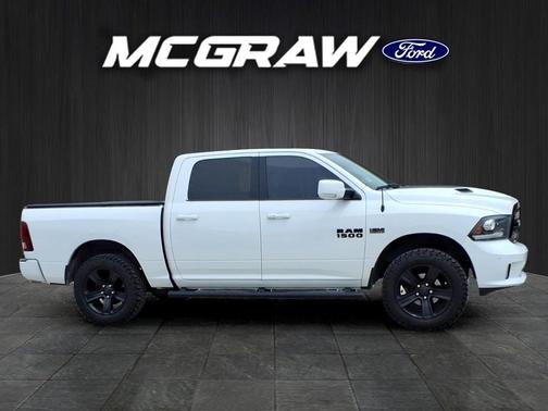 Bright White Clearcoat 2017 RAM 1500 Night Crew Cab 4x4 5'7' Box