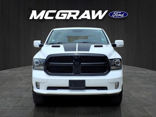 Bright White Clearcoat 2017 RAM 1500 Night Crew Cab 4x4 5'7' Box