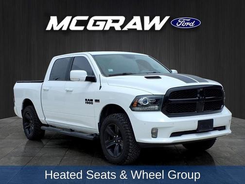 Bright White Clearcoat 2017 RAM 1500 Night Crew Cab 4x4 5'7' Box