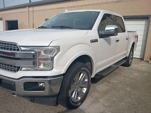 White Platinum Clearcoat Metallic 2018 Ford F-150 Lariat