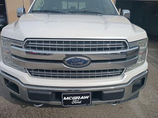 White Platinum Clearcoat Metallic 2018 Ford F-150 Lariat