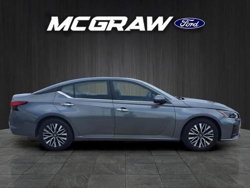 Gun Metallic 2023 Nissan Altima 2.5 SV