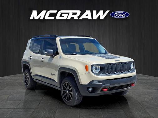 Mojave Sand 2017 Jeep Renegade Trailhawk